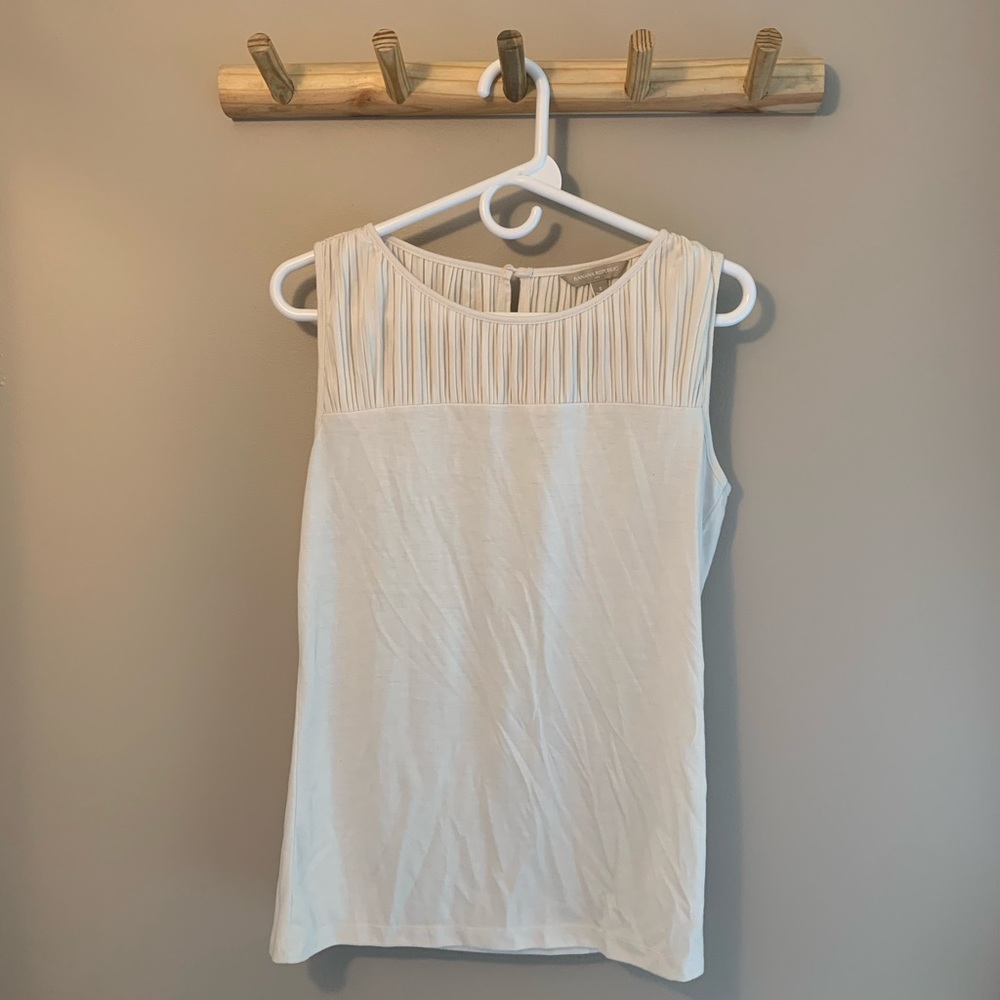 Women’s White Banana Republic Tank